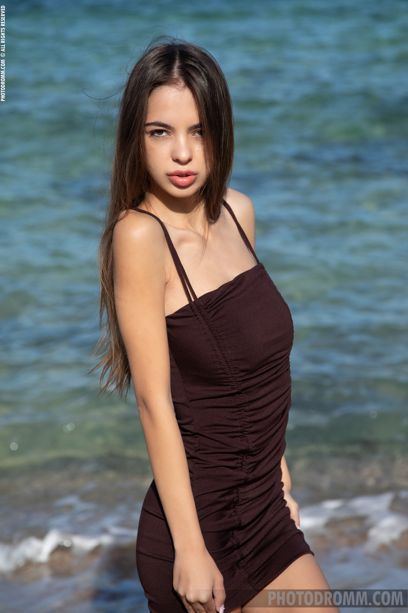 Luana Walks The Shoreline And Lies Back Naked On Wet Sand — photo 0